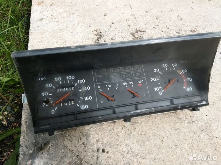 Щиток приборов