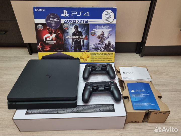 Playstation 4 Slim 1TB Прошитая + 2 Джоя + 32 Игры