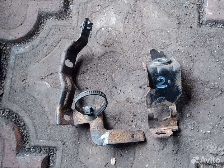 Кронштейны Киа Рио 3