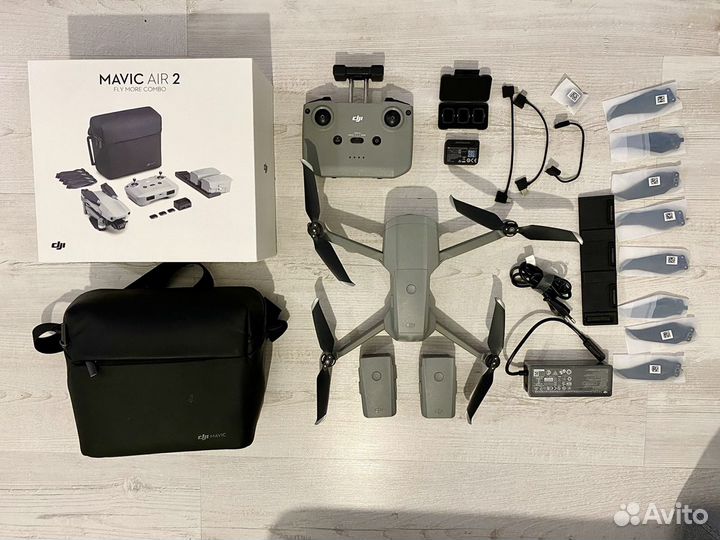 Квадрокоптер DJI Air 2 combo