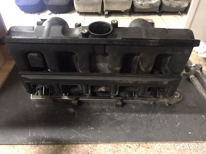 Коллектор впускной 1438140 BMW E39. E46