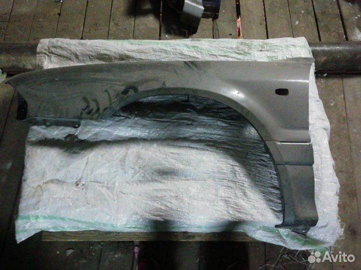Крыло переднее левое Mitsubishi Diamante