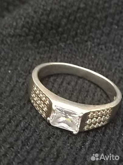 Серебряное кольцо