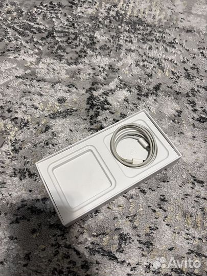 Зарядка на iPhone