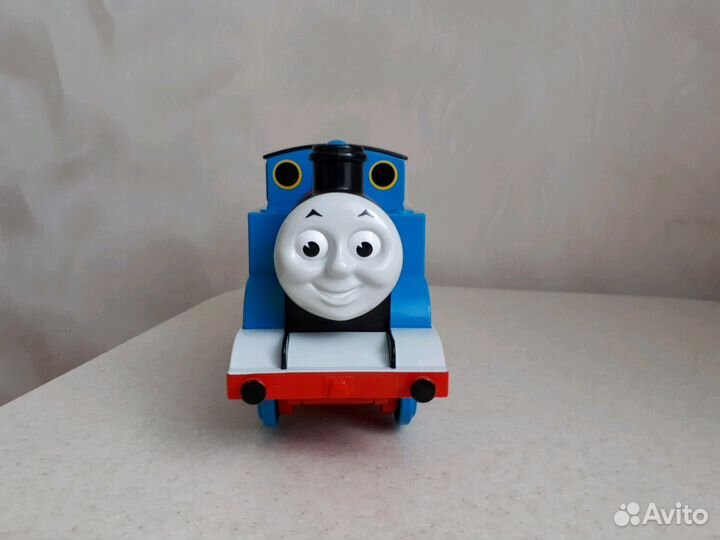 Радиоуправляемый паровозик tomy