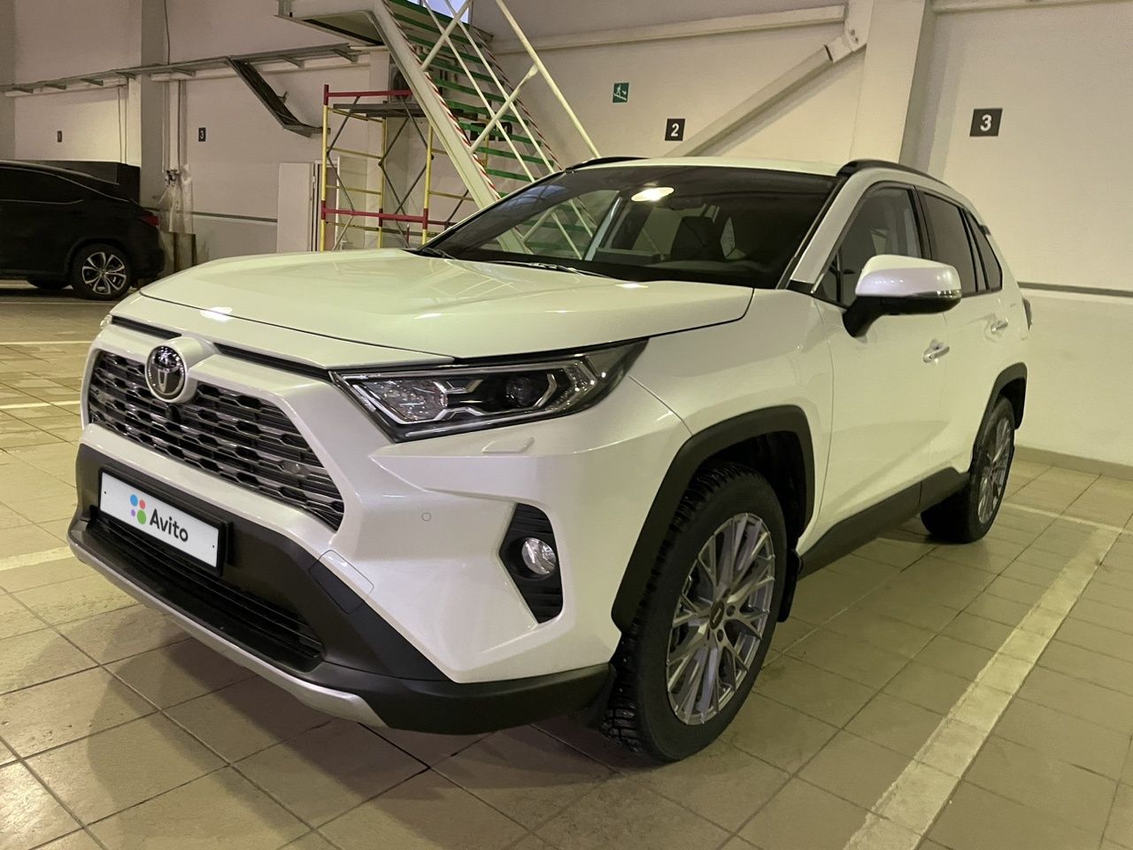 Toyota RAV4: фото владельца