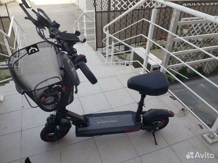 Самокат взрослый электрический бу