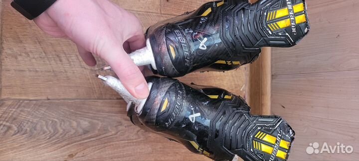 Хоккейные коньки bauer m5 pro yth