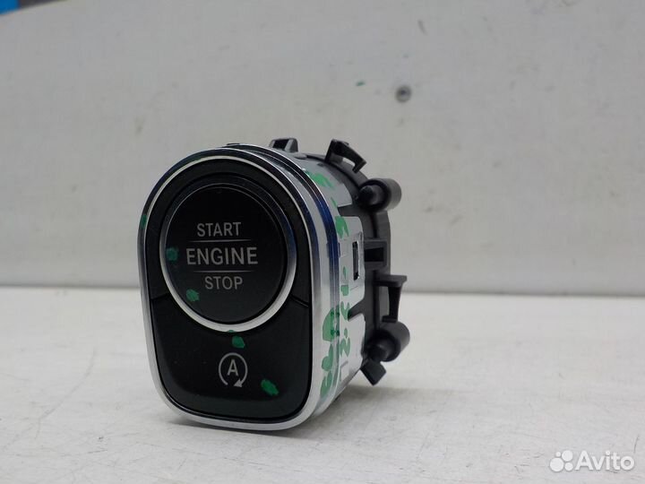 Кнопка Mercedes-Benz CLA 2019