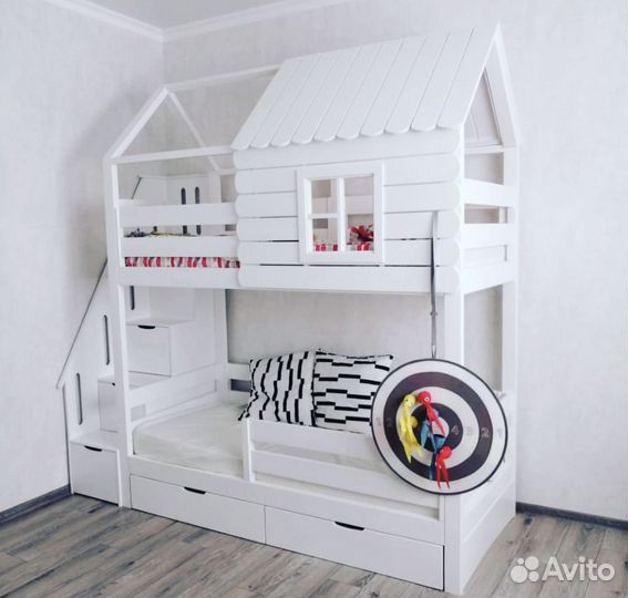 Детская двухъярусная кровать домик