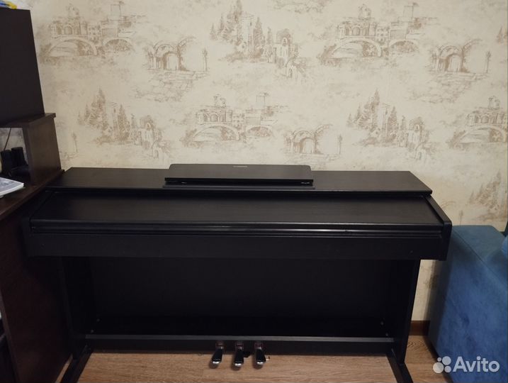 Цифровое пианино yamaha