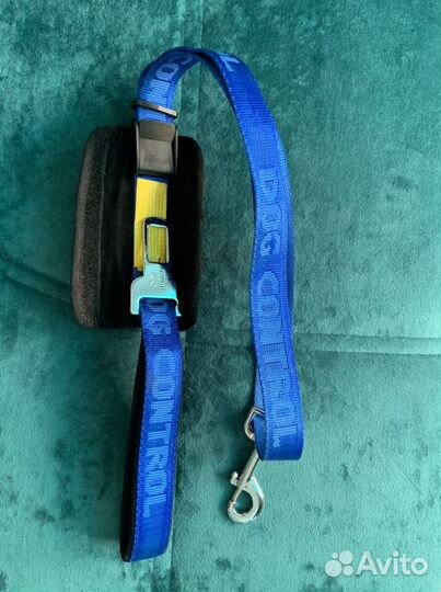 Поводок для парковки собоки в машине