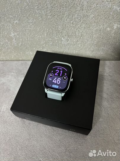 Смарт часы amazfit gts 4 mini