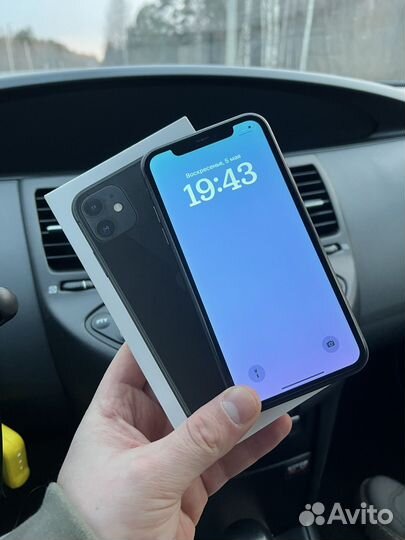 iPhone 11, 64 ГБ