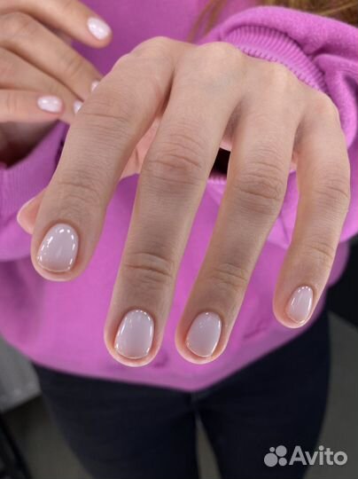 Модель на маникюр