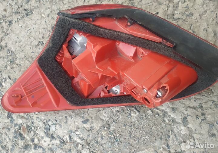 Фонарь задний Toyota Rav4 2006-2012 правый