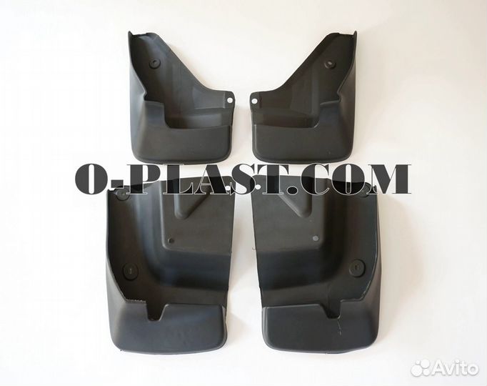 Брызговики Toyota Hiace H200 вид 1