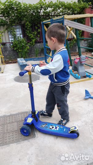 Самокат детский трехколесный