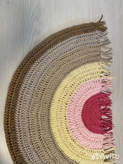 Коврик из трикотажной пряжи в детскую
