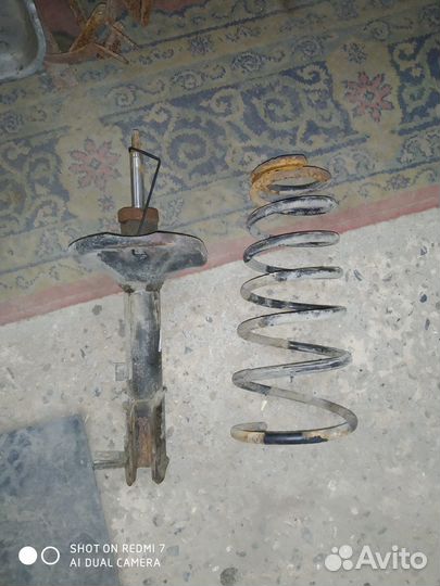 Задняя пружина, задняя левая стойка хюндай акцент