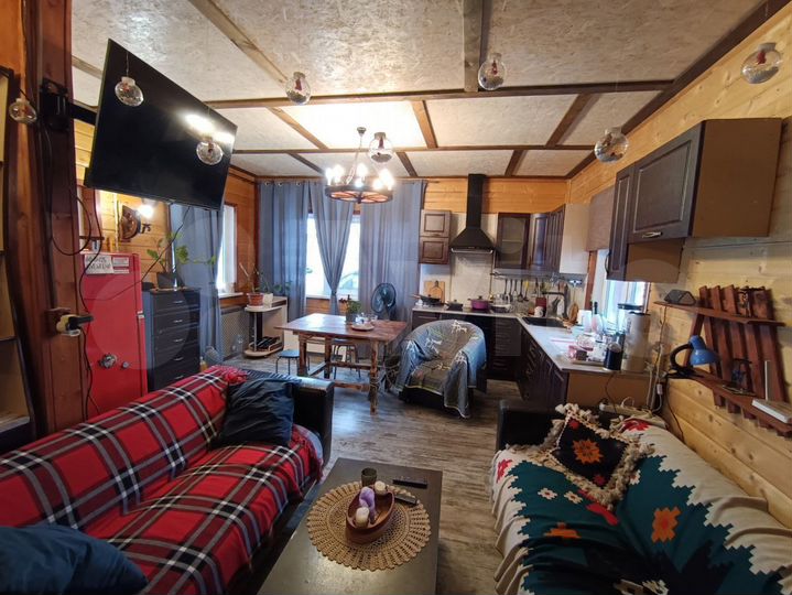 Дом 80 м² на участке 9 сот.