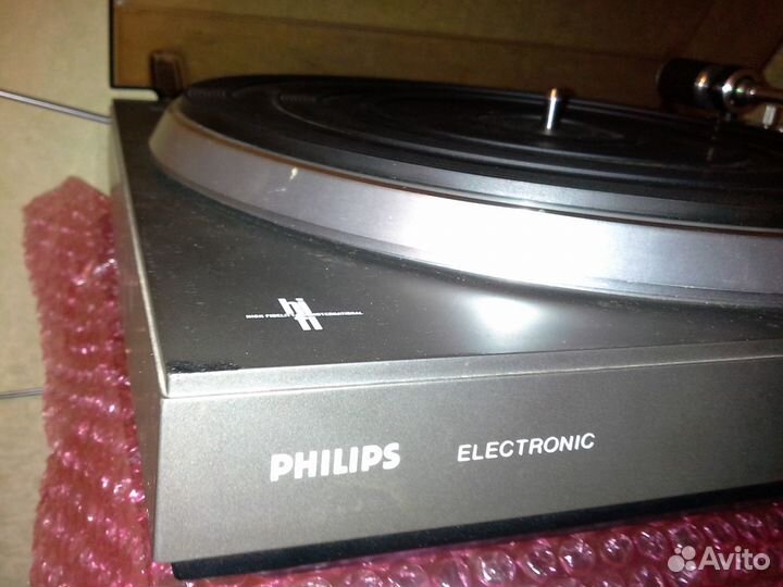Проигрыватель пластинок philips 777