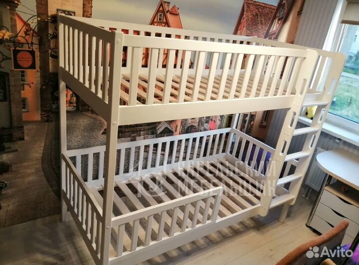 Кровать двухъярусная