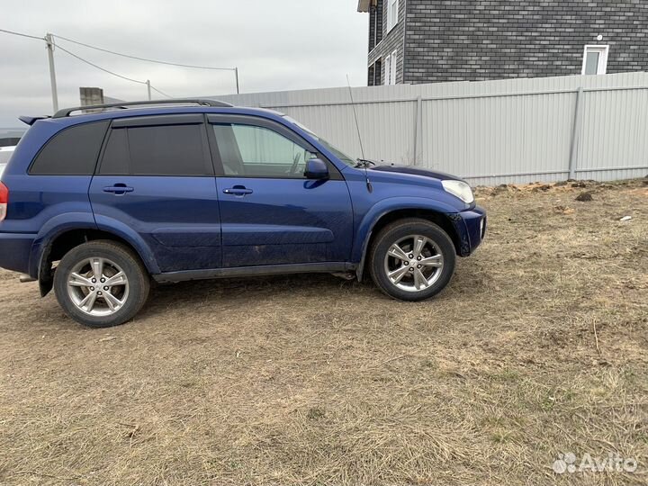 Toyota RAV4 2.0 AT, 2002, 350 000 км