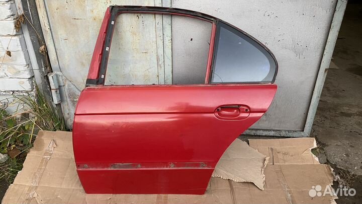 Задняя дверь левая bmw e39