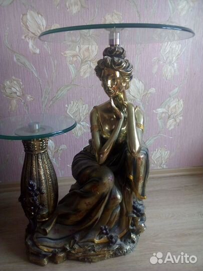 Столик-декоративный скульптура