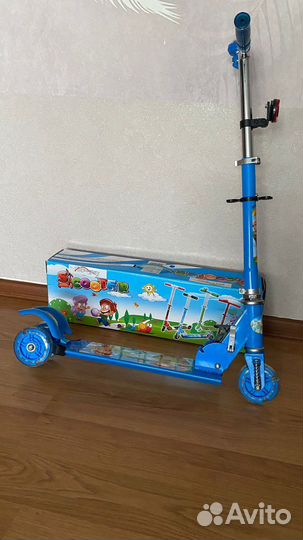 Самокат детский трехколесный новый