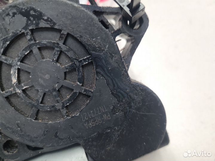 Моторчик стеклоподъёмника передний левый Mazda 2 DY 2003-2006