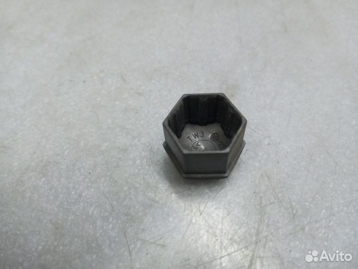 Колпачок болта колесного skoda octavia A7 17мм