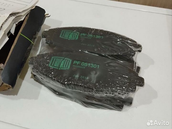 L тормозные колодки pf 051301