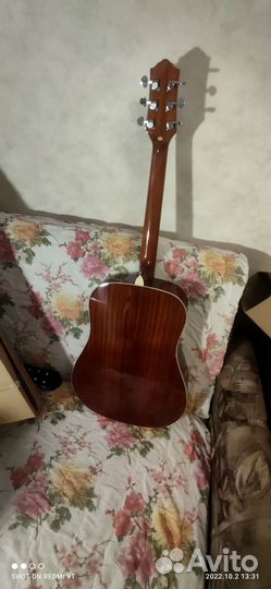 Акустическая гитара