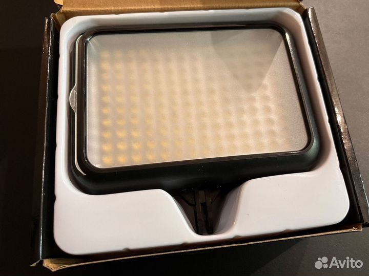 Накамерный свет Yongnuo YN1410 «Как новый»