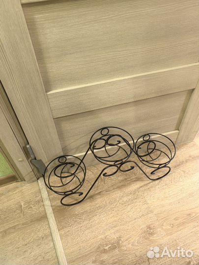 Подставка для цветов напольная металлическая