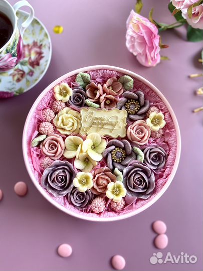 Букет из шоколада, цветы в коробке