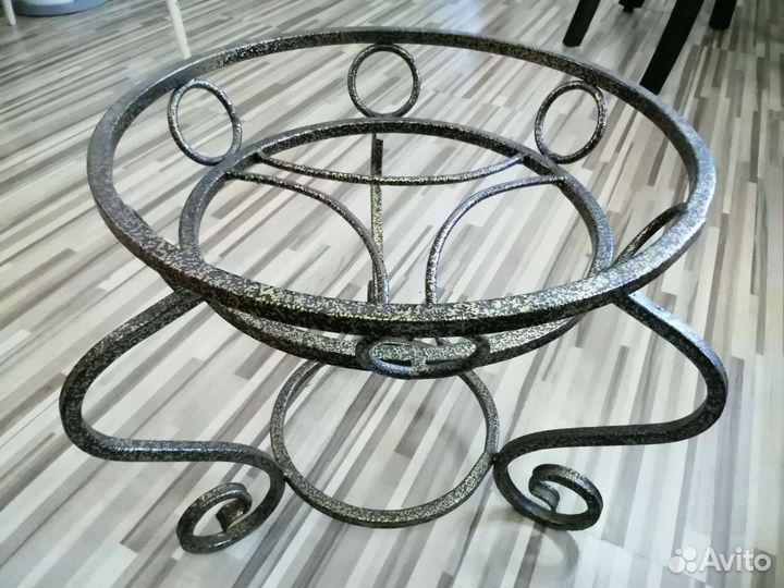 Подставка под цветы