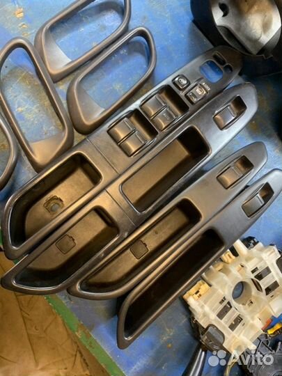 Накладка на торпедо Subaru Forester SG EJ205 2005