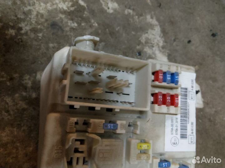 Блок предохранителей Ford Focus 2 2 поколение hxdb