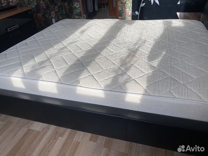 Матрас 160х200 бу