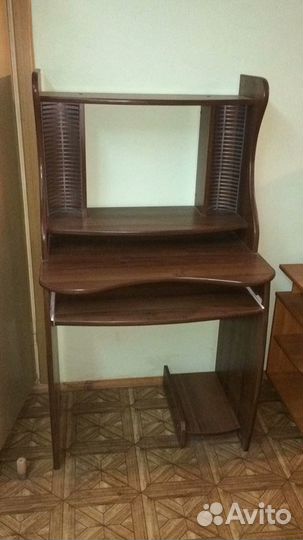 Компьютерный стол