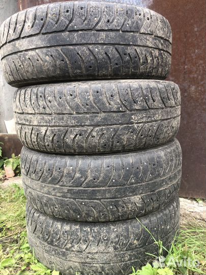 Bridgestone Blizzak VM-41 215/65 R17 50W