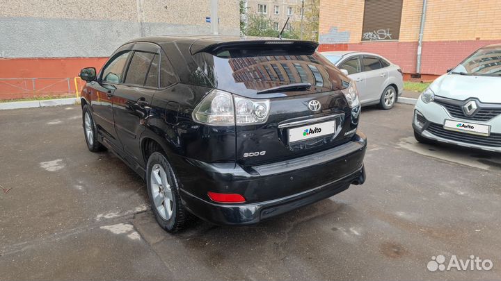 Toyota Harrier 3.0 AT, 2003, 250 000 км