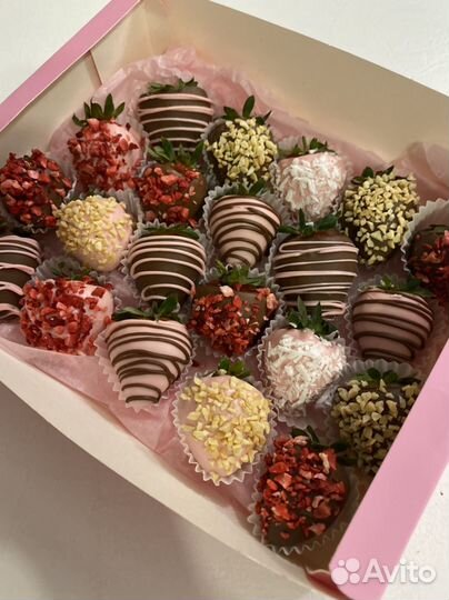 Клубника в шоколаде в наличии