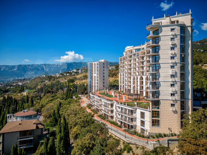 3-к. квартира, 128 м², 2/3 эт.