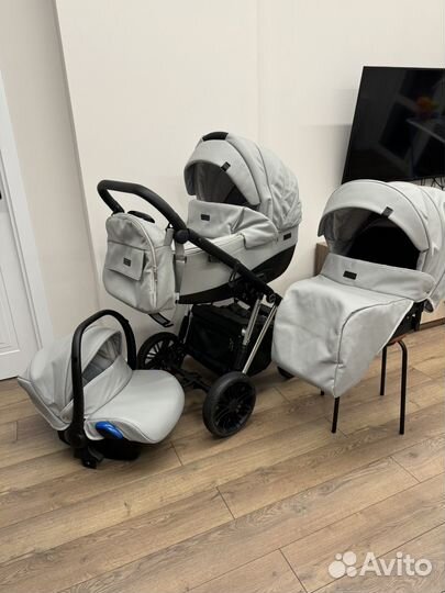 Коляска DeLorean Premium 3 в 1