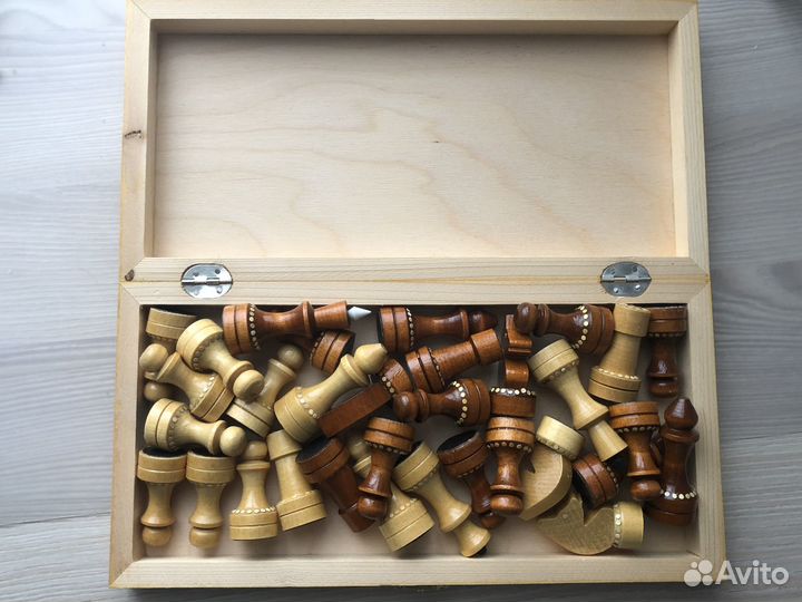 Шахматы обиходные, инкрустированные соломкой