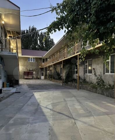 Дом 1200 м² на участке 12 га